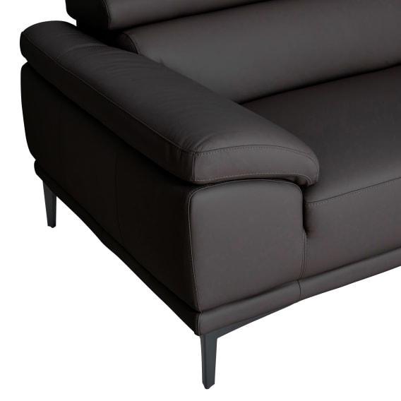 Armchair Material and Finishes