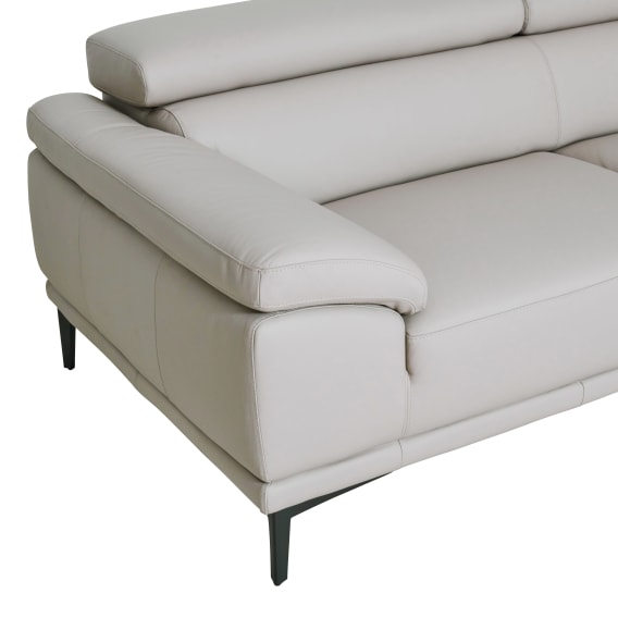 Armchair Material and Finishes