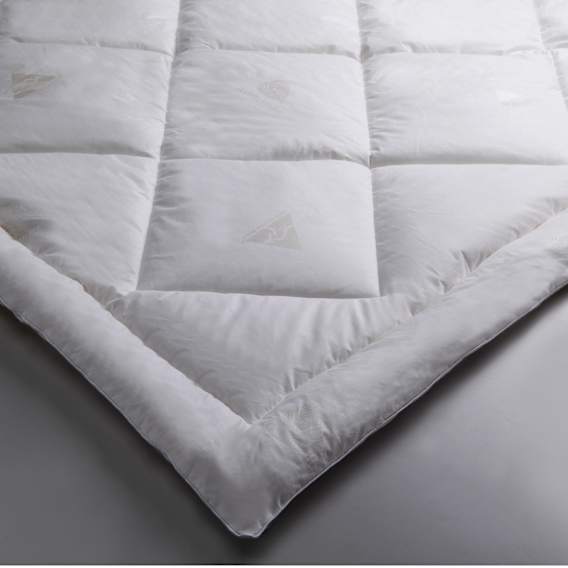Pure Wool Quilt King in White