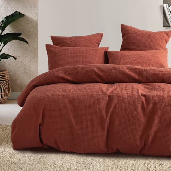 Trellis Quilt Cover Set King in Red